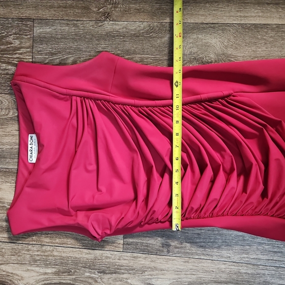 Chiara Boni Dacia Boat-Neck Sleeveless Ruched Gown with Slit Size 46 (US… - Picture 10 of 13